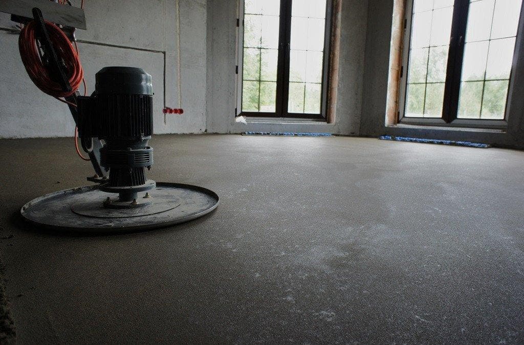 полусухая стяжка пола на даче