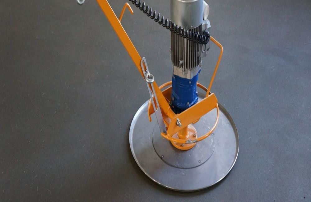 Можно ли в квартире делать механизированную стяжку пола? заказать стяжку