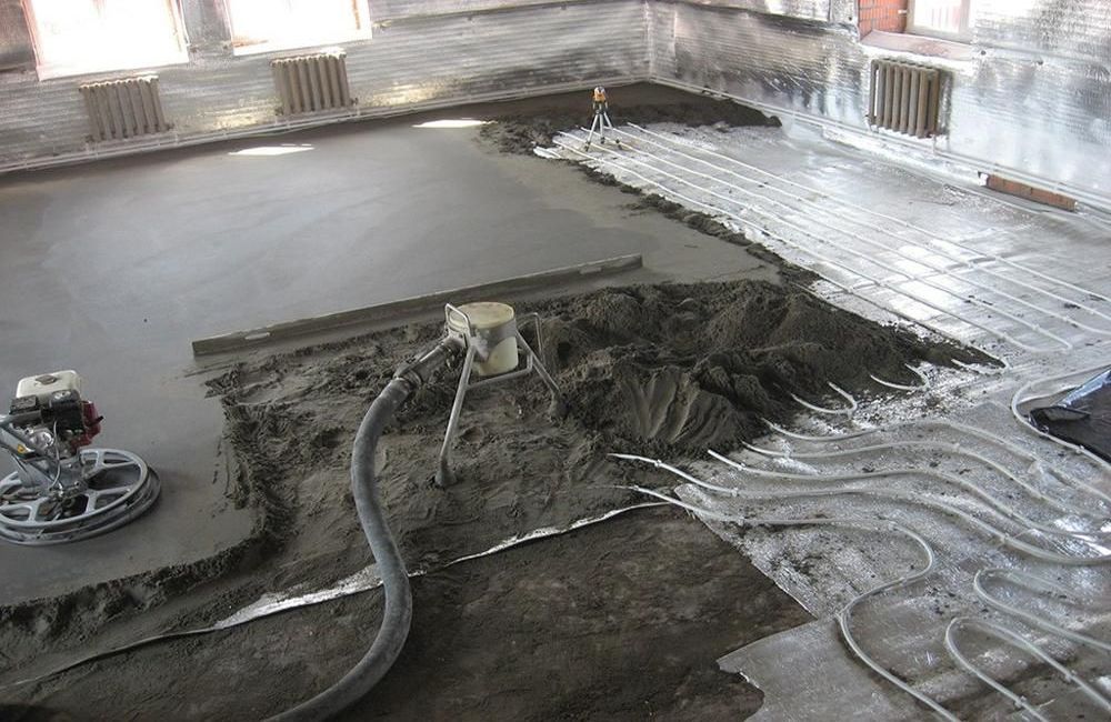 Полусухая стяжка с фиброволокном — идеальное решение для выравнивания полов, обеспечивающее прочность, быстрое высыхание и долговечност<em></img>ь. Эта техн</em>ология значительно улучшает комфорт и надежность вашего жилья.» title=»Сколько стоит полусухая стяжка с фиброволокном?» style=»display:block; margin:0 auto;»/><figcaption style=