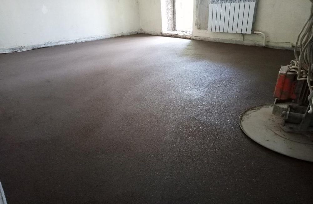 Полусухая стяжка с уклоном — современное решение для идеального выравнивания полов. Эта технология обеспечит прочность, долговечность и предотвратит проблемы с влага. Подходит для любого помещения в Москве и области.