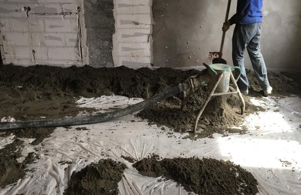 Какие характеристики полусухой стяжки М150? полусухая стяжка пола под ключ с материалами