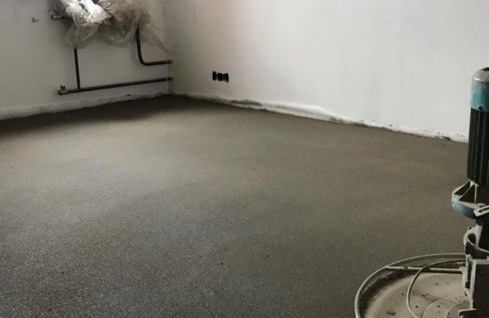 полусухая стяжка растворосмесителем