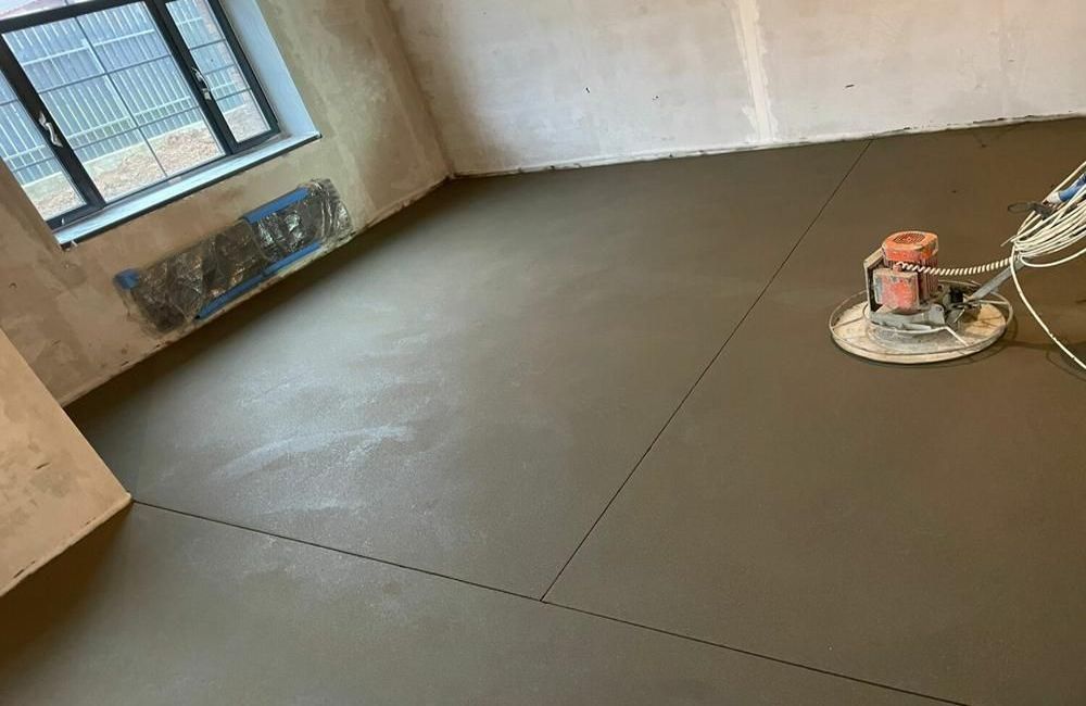 Какая средняя стоимость полусухой стяжки пола? стоимость механизированной стяжки пола за квадратный метр