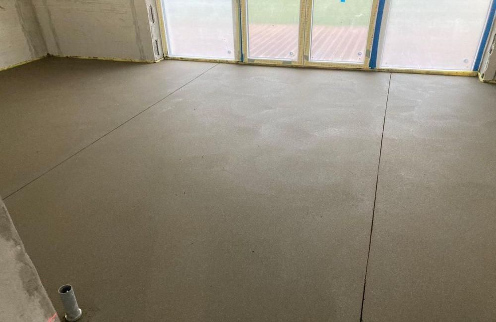 Узнайте, почему стоимость полусухой стяжки — это инвестиция в долгосрочную надежность вашего пола. Мы предлагаем качественные услуги, которые обеспечивают прочность, быстрый монтаж и отличные изоляционные свойства.