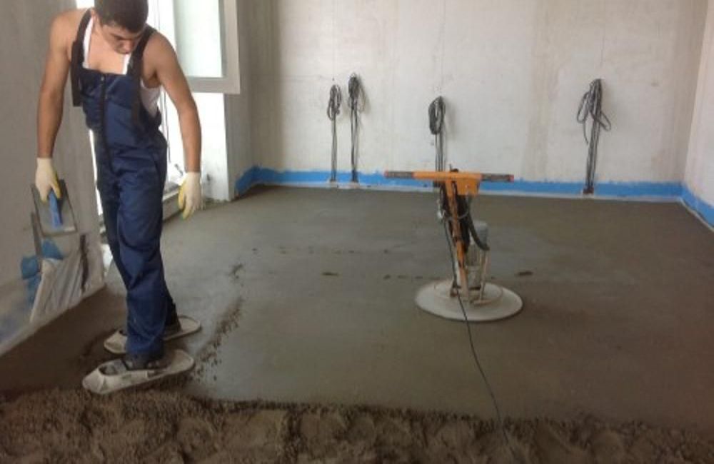 сколько стоит сделать стяжку в квартире