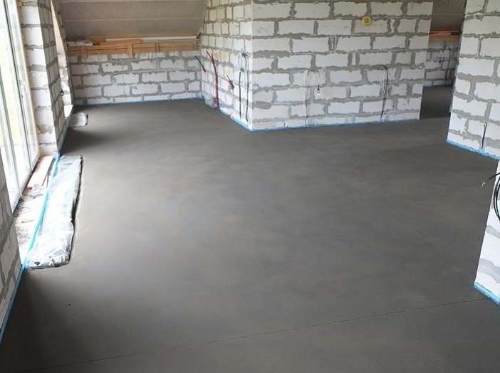 полусухая стяжка на даче