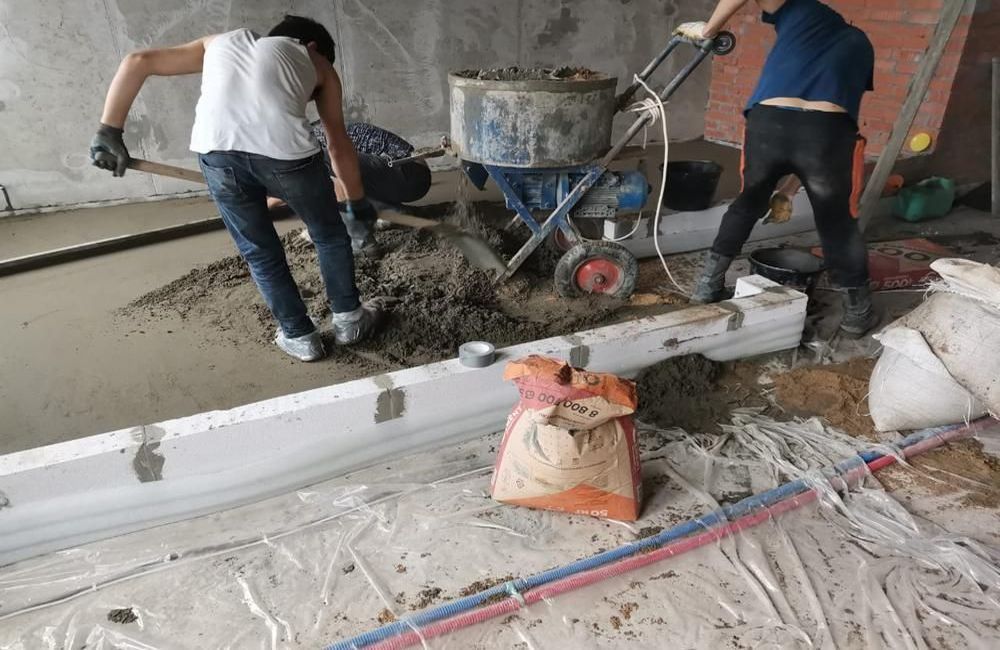 полусухая стяжка машиной цена