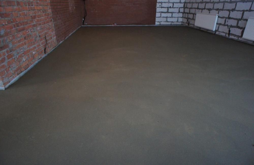 полусухая стяжка пола в гараже