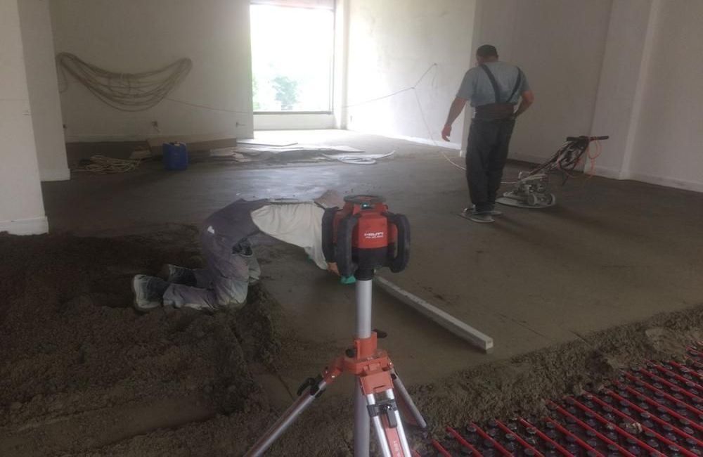 полусухая стяжка пола контакты