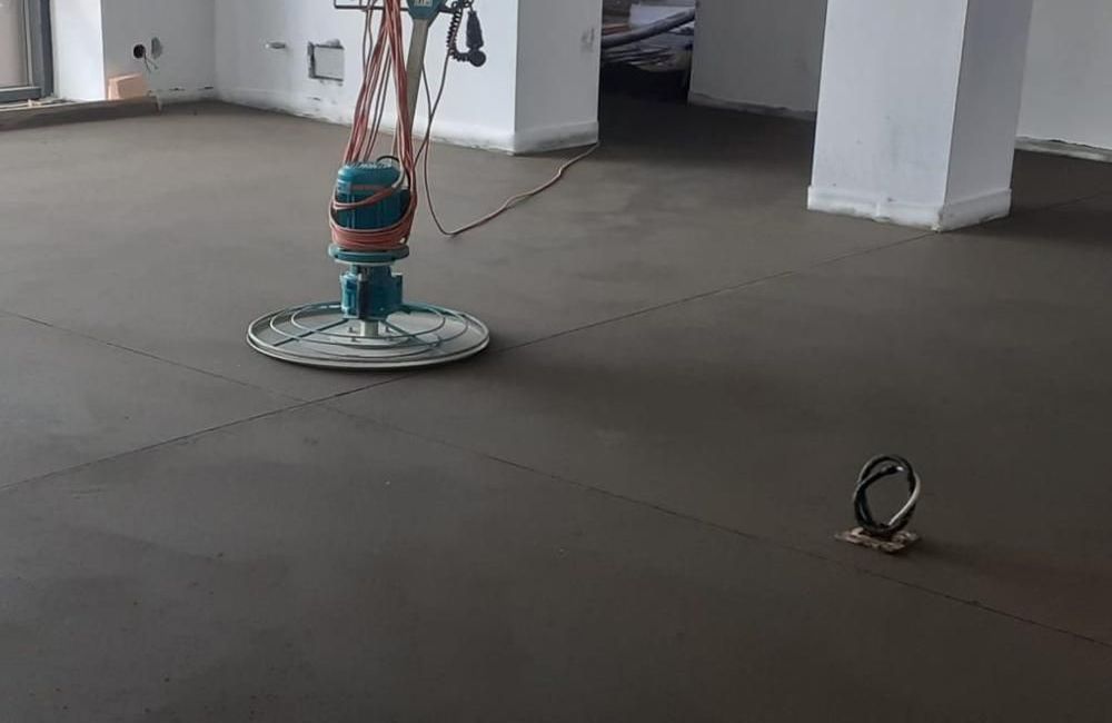 полусухая стяжка пола на фанеру