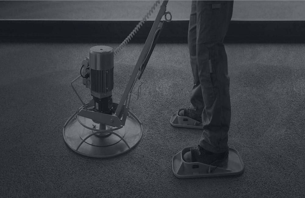 полусухая стяжка пола растворонасосом