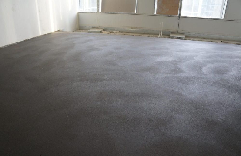 цена на полусухую стяжку в деревянном доме